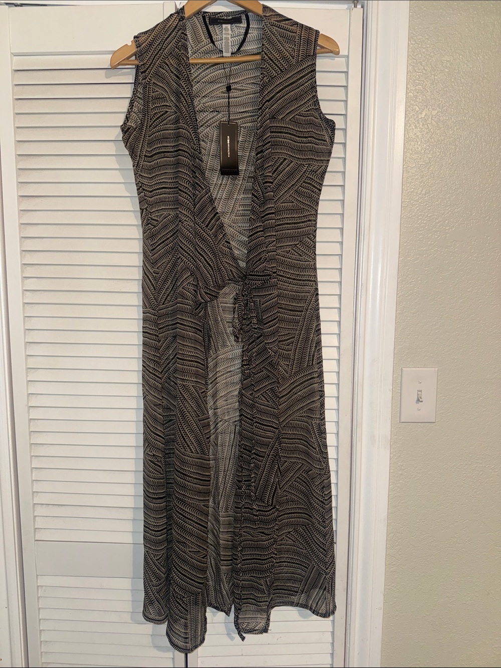 🆕 BCBGMaxAzria Black & Cream Sleeveless Sheer Wrap Kaftan - One Size